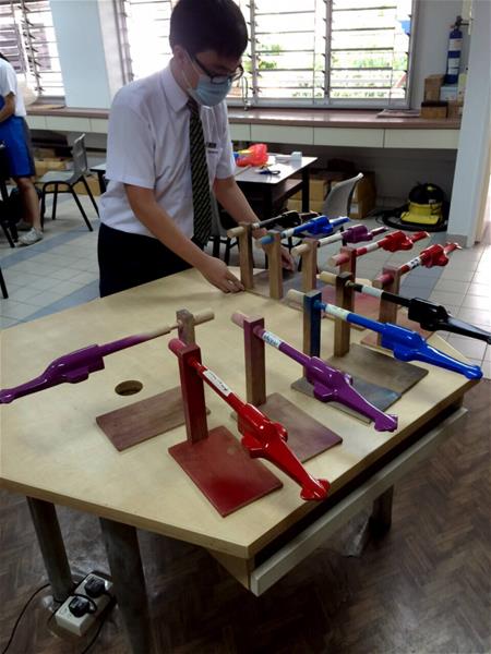 Henderson Secondary school - F1 in Schools Henderson Secondary school - F1 in Schools